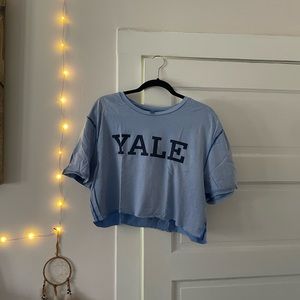 Cropped Yale Tshirt